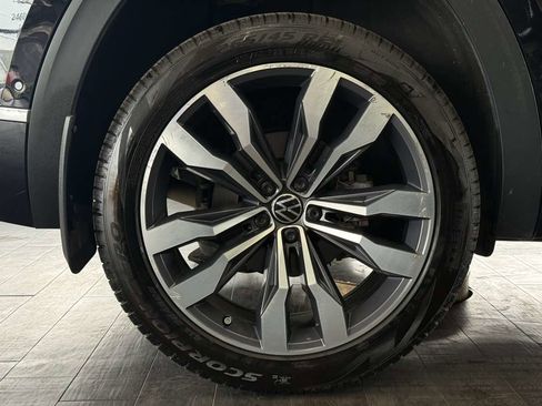 Used 2021 Volkswagen Atlas Cross Sport SEL Premium R-Line w/ Cross Sport MDO Package AWD/4WD image 32