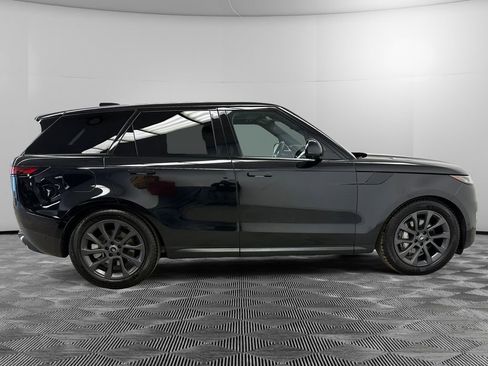 Used 2024 Land Rover Range Rover Sport SE image 6