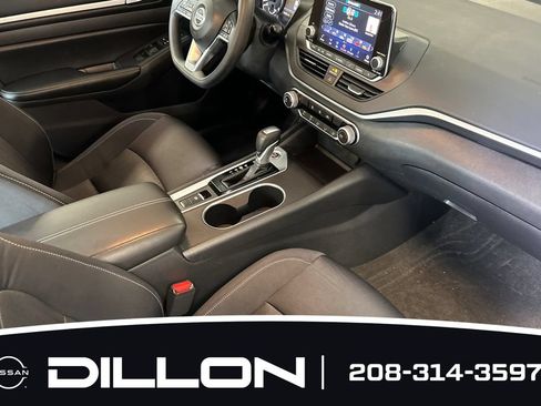 Used 2022 Nissan Altima 2.5 SV AWD/4WD image 15