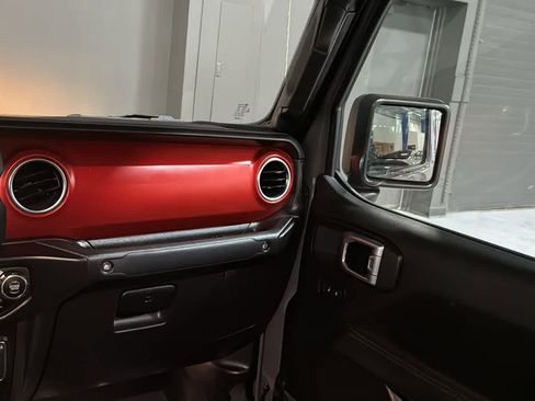 Certified 2022 Jeep Gladiator Rubicon w/ Cold Weather Group AWD/4WD image 29