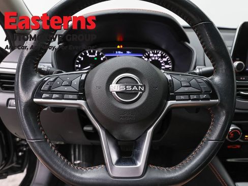 Used 2023 Nissan Altima 2.5 SR AWD/4WD image 10