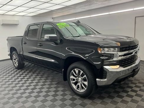 Used 2021 Chevrolet Silverado 1500 LT w/ LPO, Dark Essentials Package AWD/4WD image 3