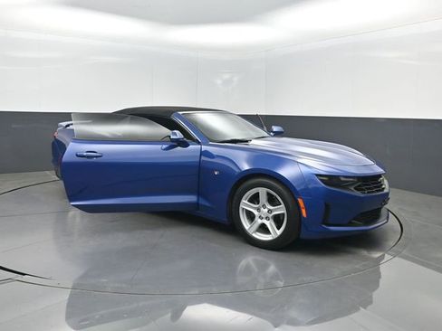 Used 2020 Chevrolet Camaro LT RWD image 35