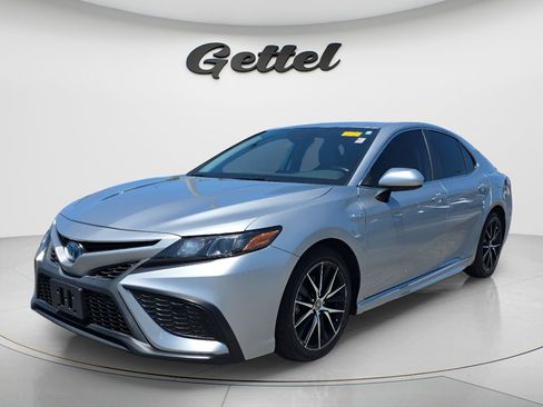 Used 2021 Toyota Camry SE FWD image 1