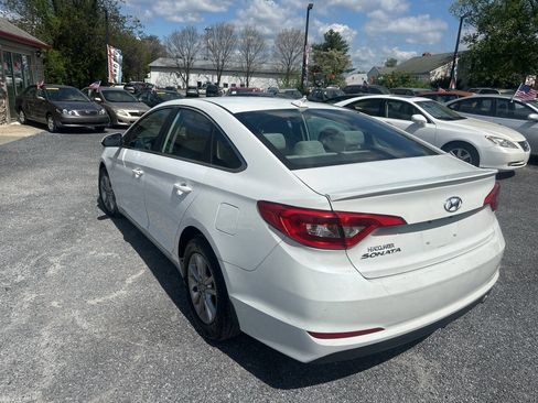 Used 2016 Hyundai Sonata SE FWD image 3