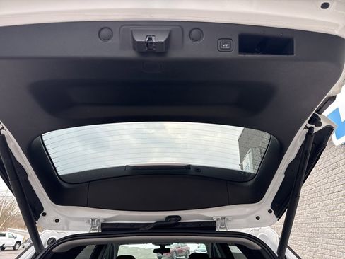 Used 2018 Chevrolet Equinox LT image 14