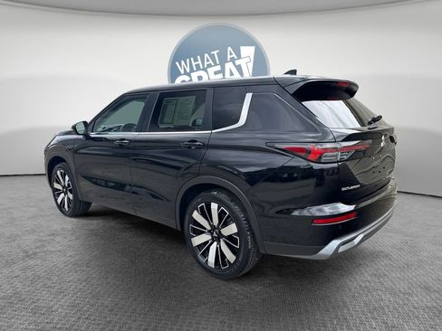Used 2025 Mitsubishi Outlander SE FWD image 6