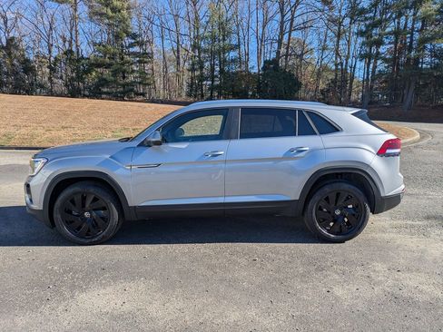New 2026 Volkswagen Atlas Cross Sport SE AWD/4WD image 7