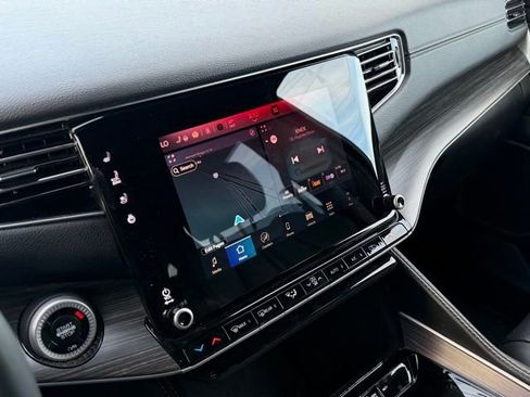 Used 2024 Jeep Wagoneer L Series II w/ Flexible Seating Group image 17