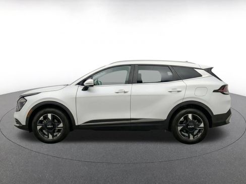 Used 2026 Kia Sportage LX AWD/4WD image 4