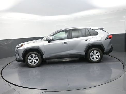 Used 2025 Toyota RAV4 LE AWD/4WD image 37