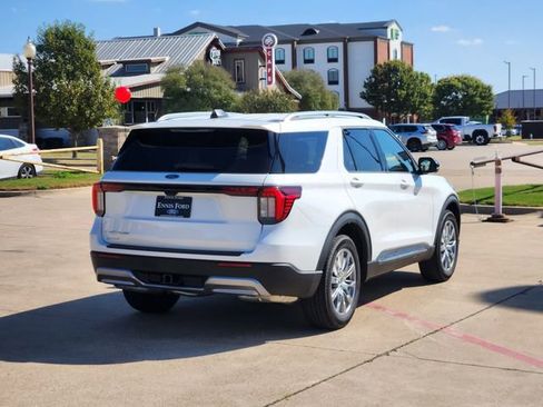 New 2026 Ford Explorer Platinum image 7