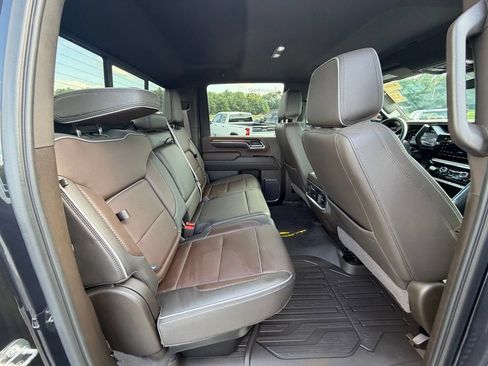 Used 2024 GMC Sierra 2500 Denali w/ Denali Reserve Package AWD/4WD image 12