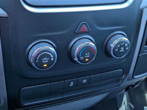 Used 2019 RAM 1500 Express AWD/4WD image 14