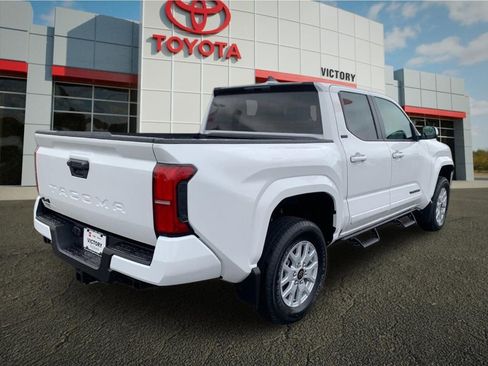 New 2026 Toyota Tacoma SR5 AWD/4WD image 3