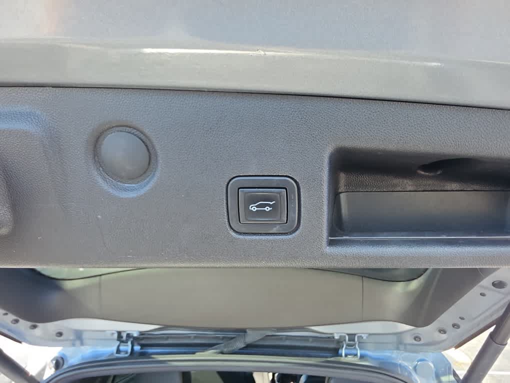 Used 2024 Chevrolet Equinox Premier w/ Redline Edition FWD image 34