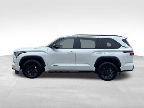 Used 2024 Toyota Sequoia Limited image 4