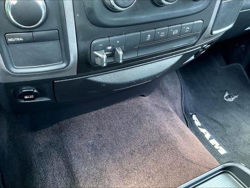Used 2014 RAM 2500 Tradesman w/ Chrome Appearance Group AWD/4WD image 24