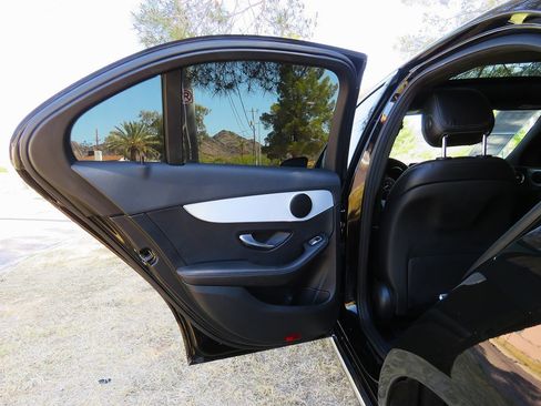 Used 2021 Mercedes-Benz C 300 Sedan image 19