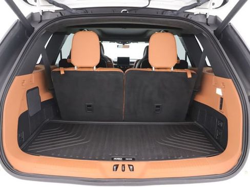 Used 2022 Lincoln Aviator Black Label w/ Dynamic Handling Package AWD/4WD image 31