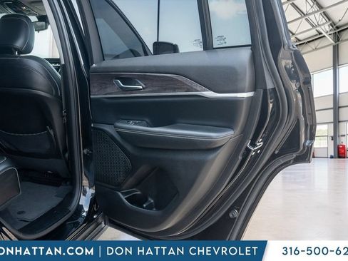 Used 2023 Jeep Grand Cherokee Limited w/ Black Appearance Package AWD/4WD image 23
