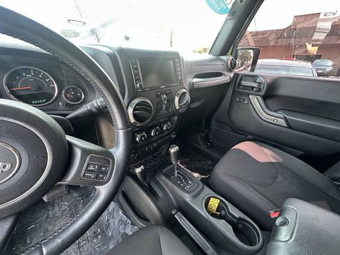 Used 2015 Jeep Wrangler Unlimited Sport w/ Quick Order Package 24S AWD/4WD image 20