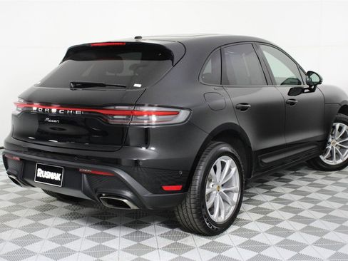 Used 2025 Porsche Macan image 7