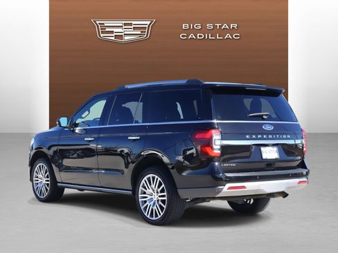 Used 2024 Ford Expedition Limited image 3