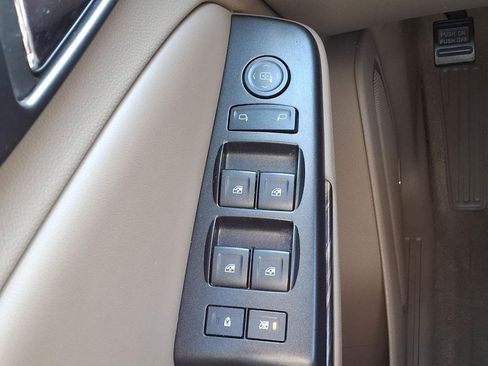 Used 2016 GMC Yukon XL SLE w/ Convenience Package RWD image 25