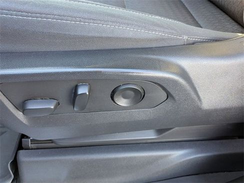 Used 2022 GMC Sierra 1500 SLE image 15