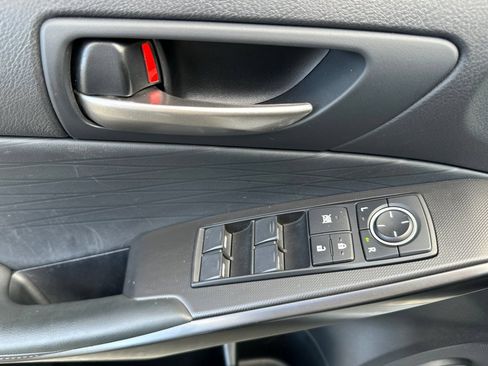 Used 2022 Lexus IS 350 F Sport RWD image 11