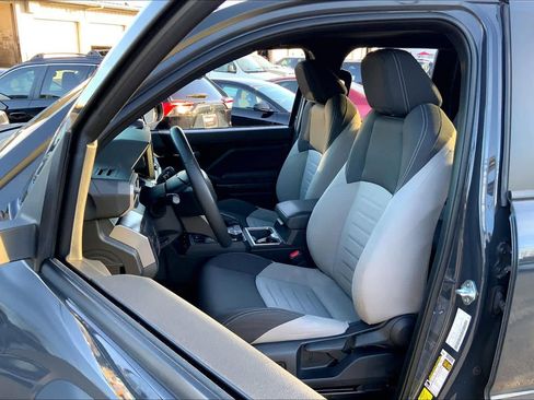 Used 2024 Toyota Tacoma TRD Off-Road image 7