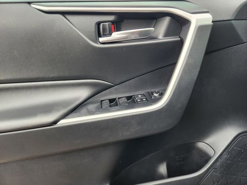 Used 2019 Toyota RAV4 XLE image 6