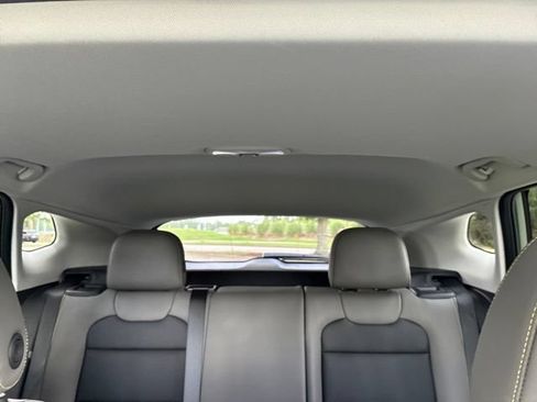 Used 2025 Chevrolet Trax ACTIV w/ Sunroof Package FWD image 34