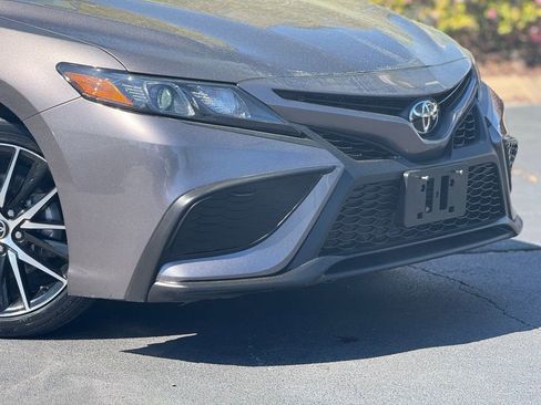 Used 2024 Toyota Camry SE image 6