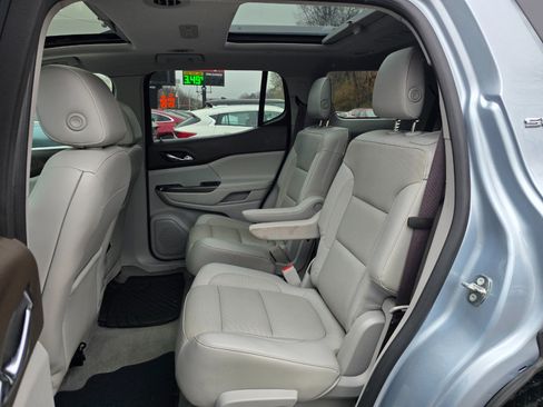 Used 2017 GMC Acadia SLT image 11