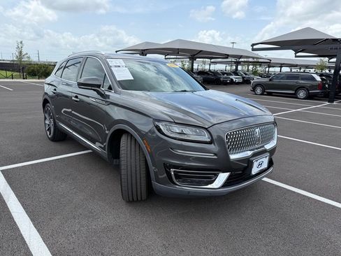 Used 2019 Lincoln Nautilus Reserve FWD image 3