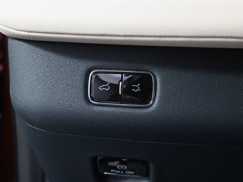 New 2027 Lincoln Navigator Reserve AWD/4WD image 25