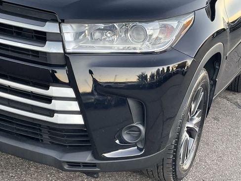 Used 2019 Toyota Highlander LE image 32
