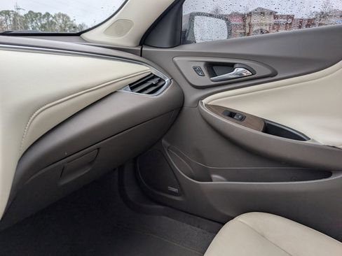 Used 2024 Chevrolet Malibu LT image 29