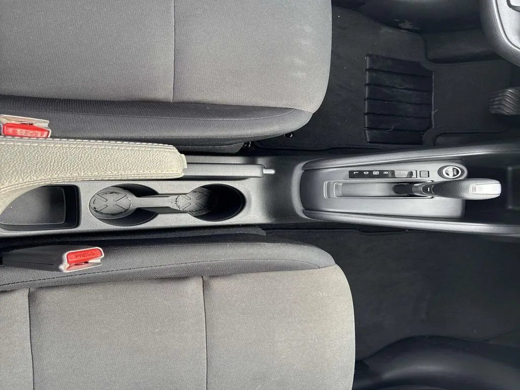 Used 2025 Nissan Kicks Play S FWD image 15