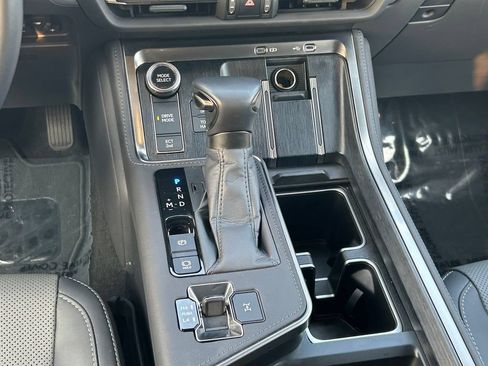Used 2025 Lexus GX 550 AWD/4WD image 24