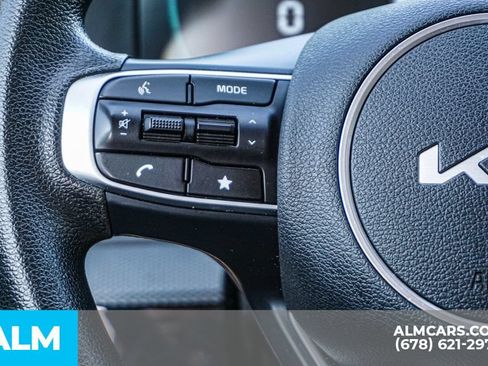 Used 2025 Kia Sportage LX FWD image 29
