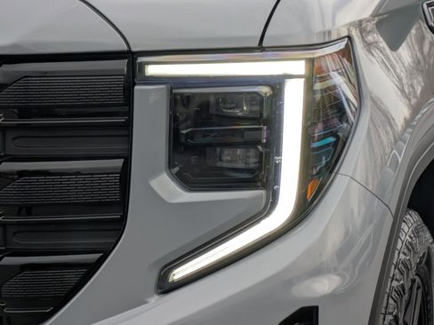 Used 2024 GMC Sierra 1500 Elevation image 7