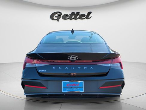 Certified 2024 Hyundai Elantra SEL FWD image 6