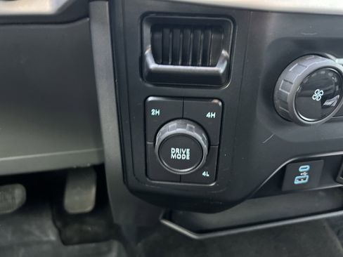Used 2022 Ford F150 XLT w/ XTR Package AWD/4WD image 21