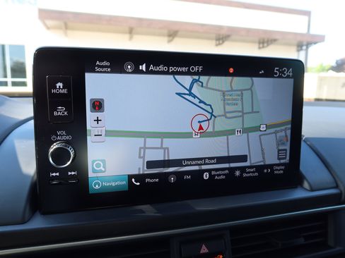 Certified 2025 Honda Pilot Touring image 19