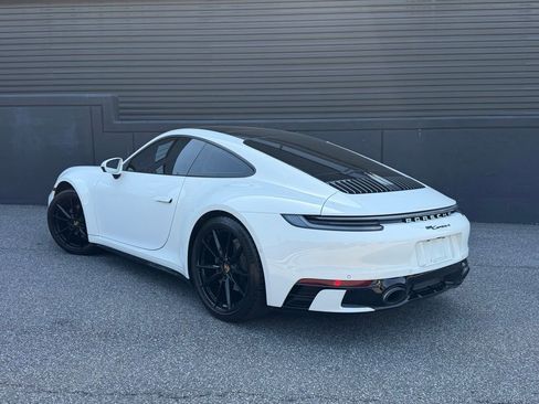 Certified 2022 Porsche 911 Carrera 4 image 3