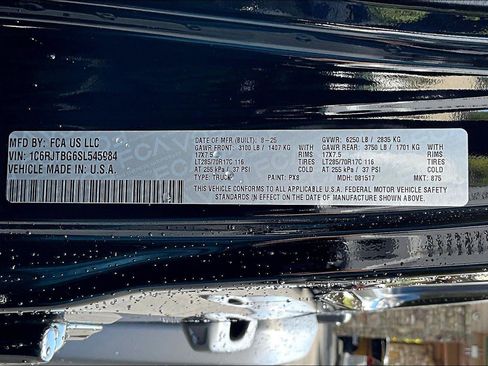 New 2025 Jeep Gladiator Rubicon image 13