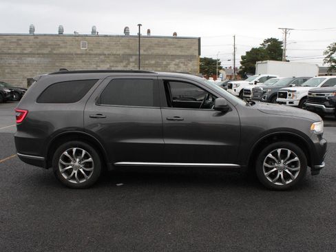 Used 2018 Dodge Durango SXT w/ Quick Order Package 2BB AWD/4WD image 4